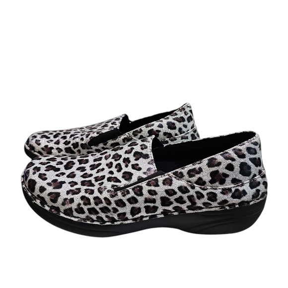 Spring Step Leopard Print Flats size 8 - Picture 2 of 7